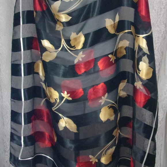 Scarf/wrap/cover-up Oversized Red Floral on Black Background NWOT - Picture 2 of 3